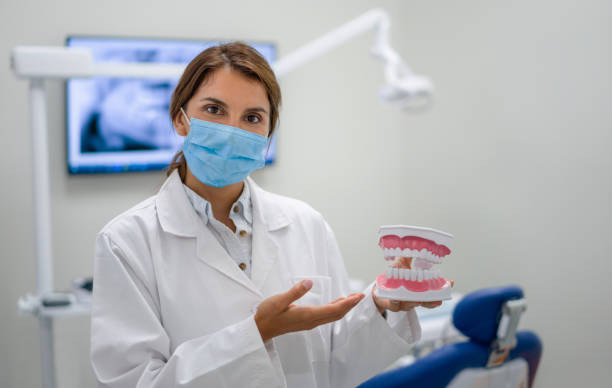 Best Mobile Emergency Dentist in Three Oaks, FL