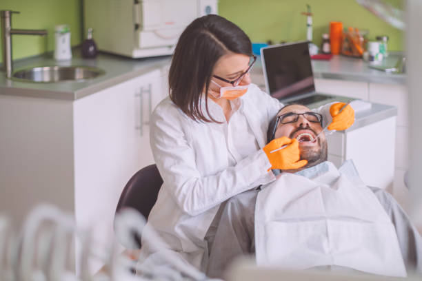 Best Broken or Cracked Tooth Emergency Dentist in Three Oaks, FL